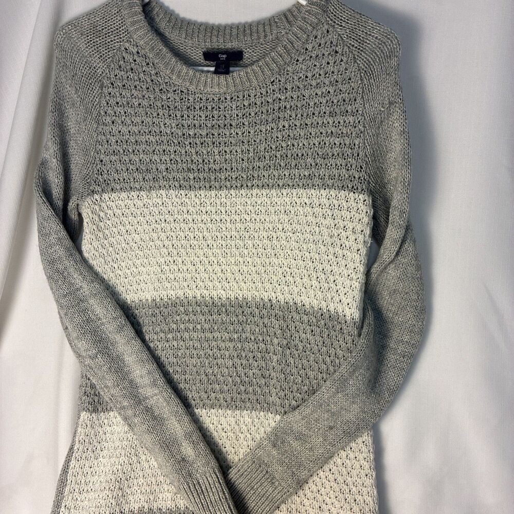 Gap Womens small Knit Sweater Gray White Stripes  Y2K